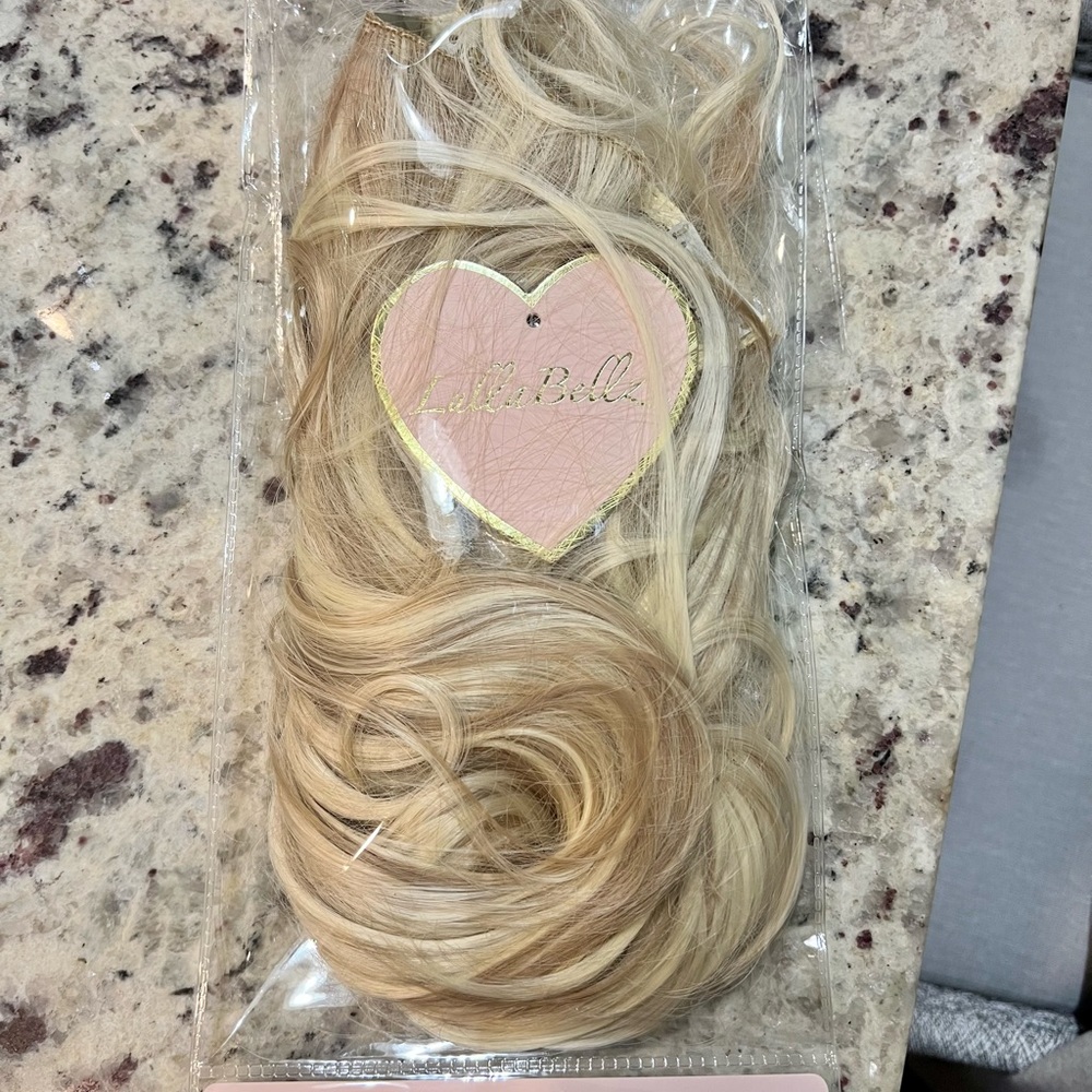 Clip in Hair Extensions Blonde! 👱🏻‍♀️